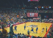 九游游戏-钢铁防线与无声利刃，斯通斯如何在对阵波兰的多特蒙德战役中完成攻防统治