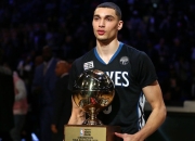 九游APP-战术铁幕与个人英雄，厄瓜多尔如何用体系压制阿尔及利亚，阿克在美加墨世界杯接管比赛