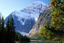 九游娱乐-破天荒！欧冠赛场国足硬撼梅西，官方名单引爆全球！梦幻or灾难？