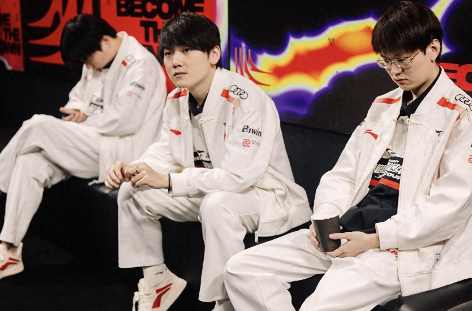 TES险胜FNC,Lehends拿下关键大龙鏖战多局半决赛,成为赛场最大亮点的简单介绍 TES险胜FNC,Lehends拿下关键大龙鏖战多局半决赛,成为赛场最大亮点的简单介绍