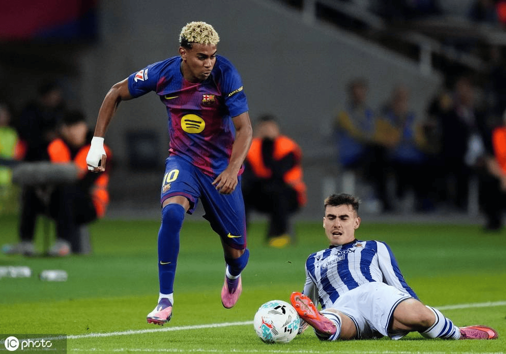 关于巴塞罗那客场大胜维戈塞尔塔,稳占榜首位置的信息 关于巴塞罗那客场大胜维戈塞尔塔,稳占榜首位置的信息