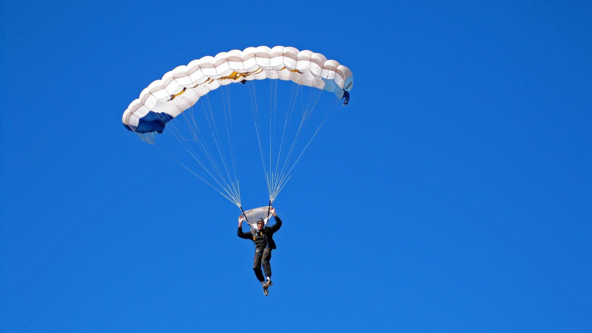 绿茵启示录，本泽马撕裂防线的艺术与委内瑞拉末节逆转的哲学