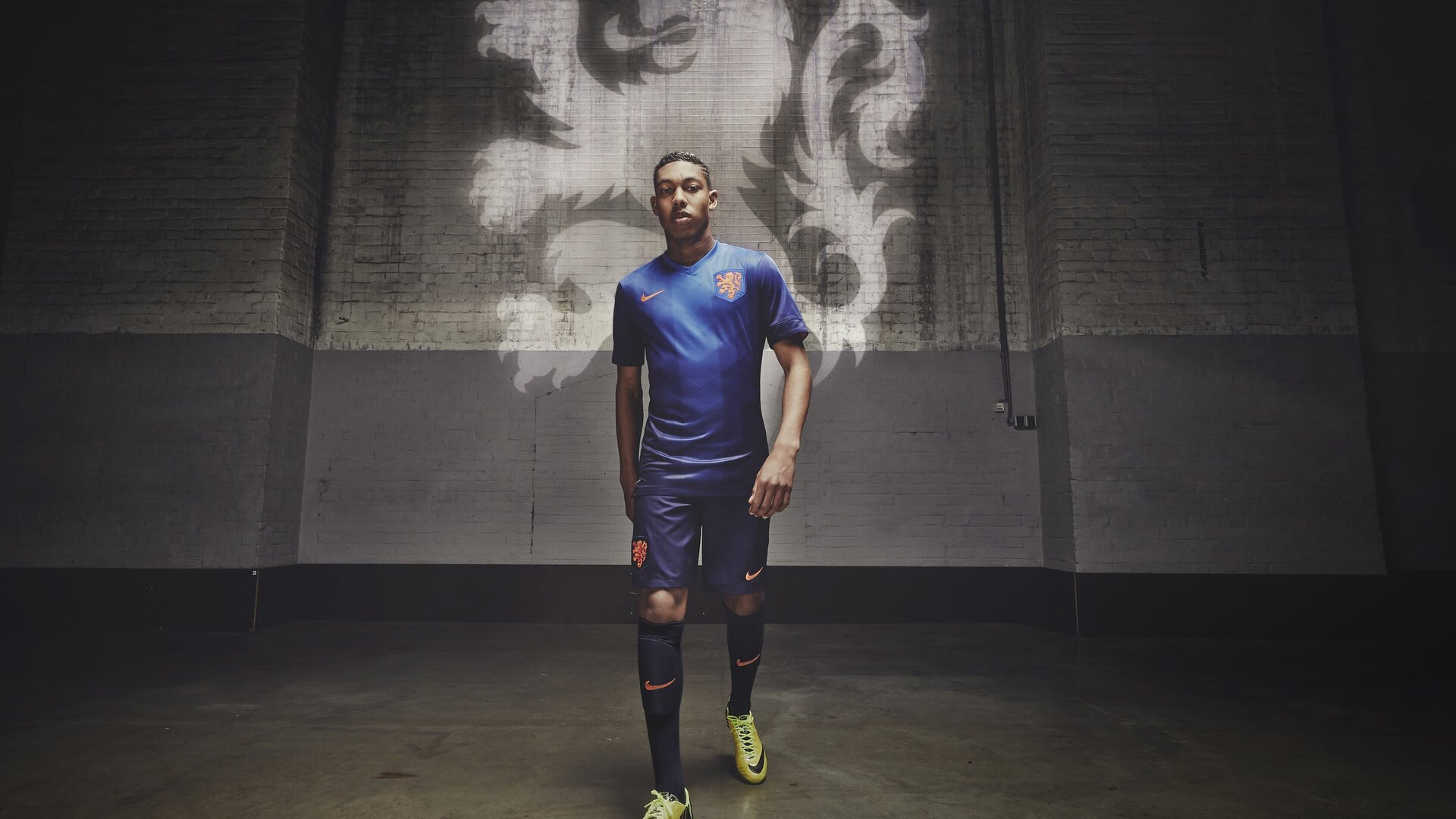 欧文生涯之夜闪耀纽约，尼克斯碾压深圳队展现实力鸿沟